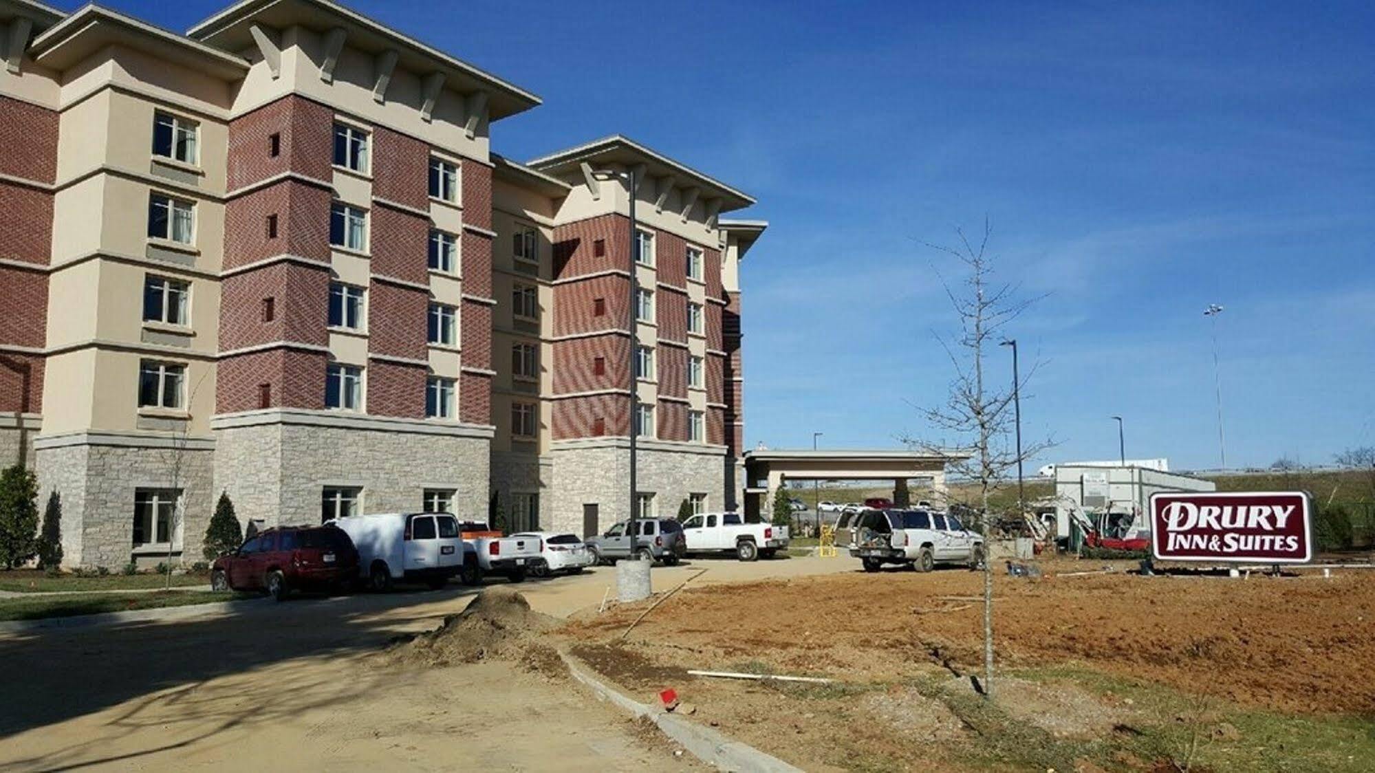 Drury Inn & Suites Louisville North Exterior photo
